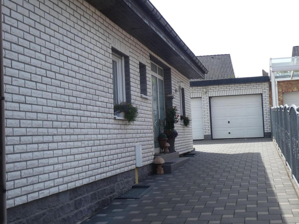 Haus Anne Hotel Neunkirchen  Exterior photo
